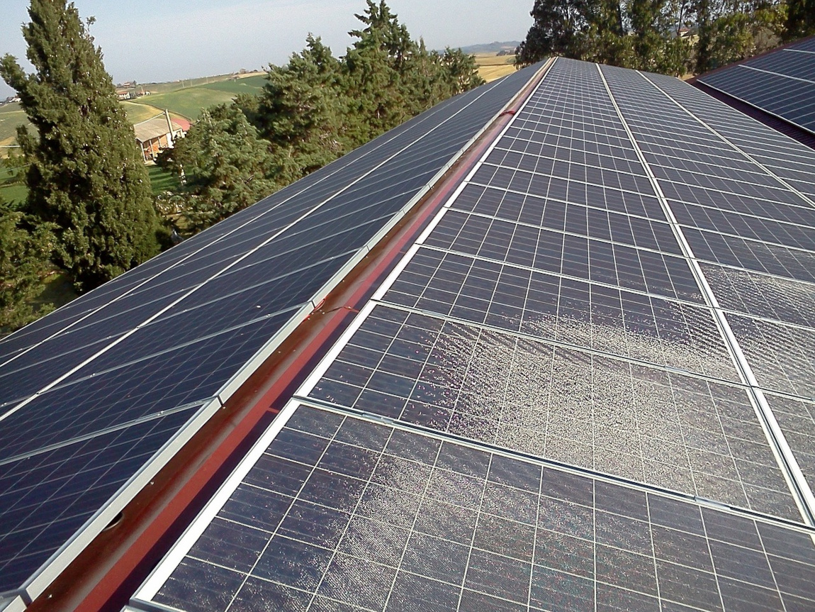 Prosumatori, modificările legii energiei au trecut de Senat