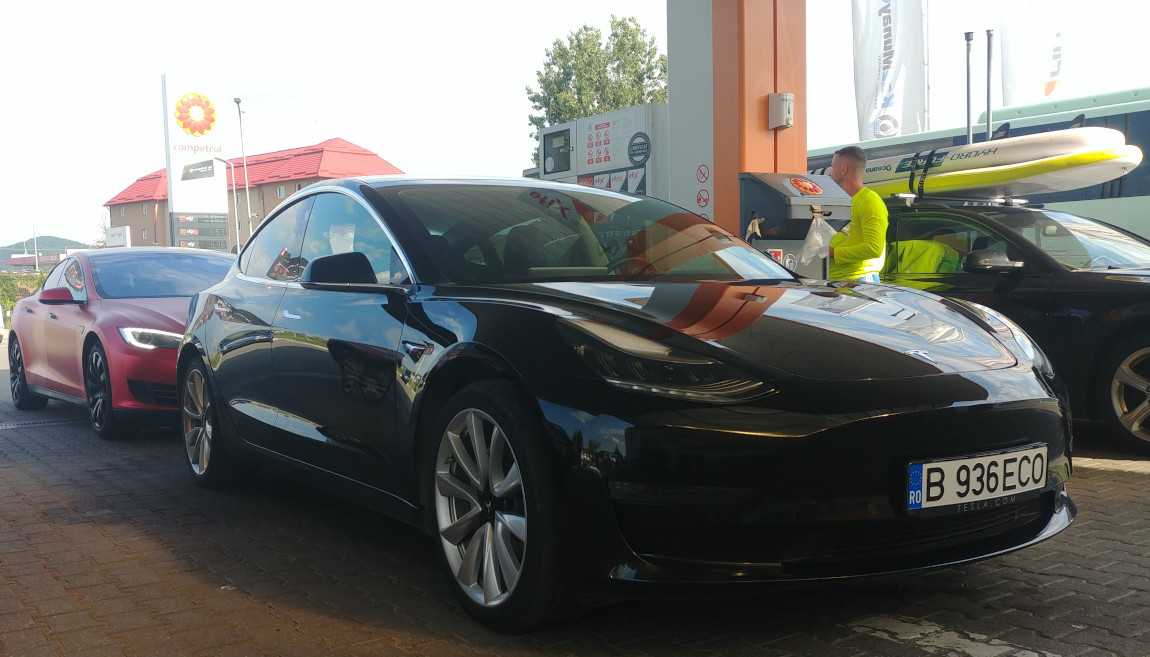 I do not own a Tesla yet but I have a friend that owns a Model S and yesterday we did a trip in